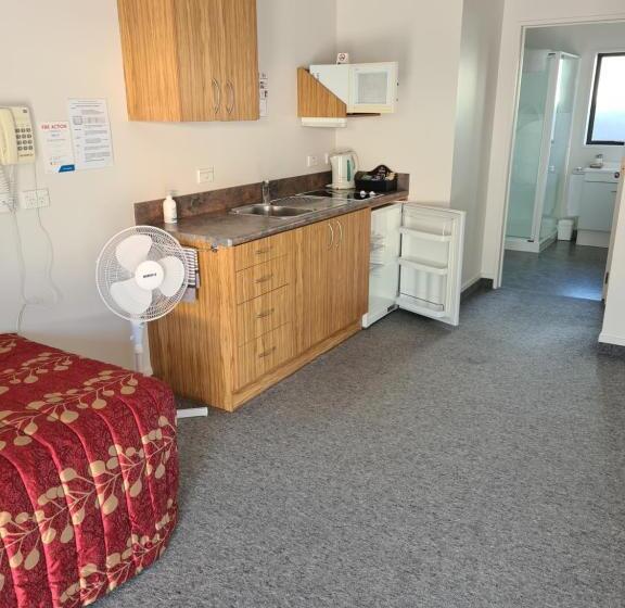 דירת חדר, Arran Motel