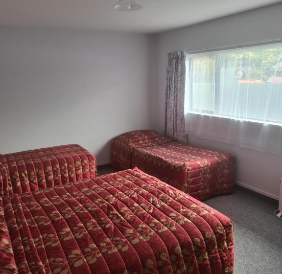 דירת שני חדרים, Arran Motel