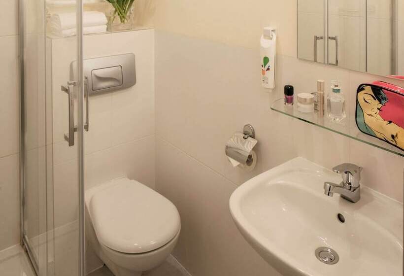 スタンダードルーム, Ibis Styles Warszawa West