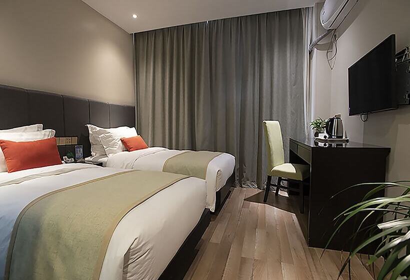 패밀리 룸, Shanghai Joyful Star Hotel Free Shuttle Bus To Pudong Airport And Disney