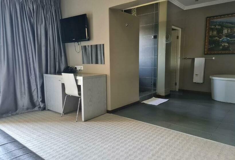 Chambre Standard Vue Jardin, St Andrews Hotel And Spa
