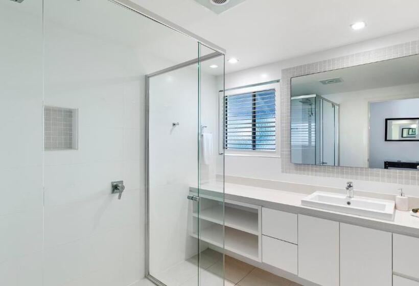 Апартаменты 2 Спальни, Offshore Noosa Resort