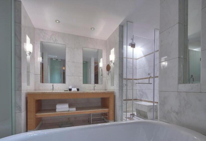Люкс Deluxe Вид на Море, Sheraton Zhoushan