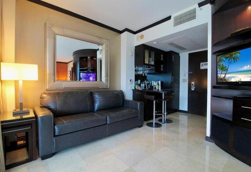 Люкс Кровать Кинг, Boutique Suites 3 Min Walk To Beach