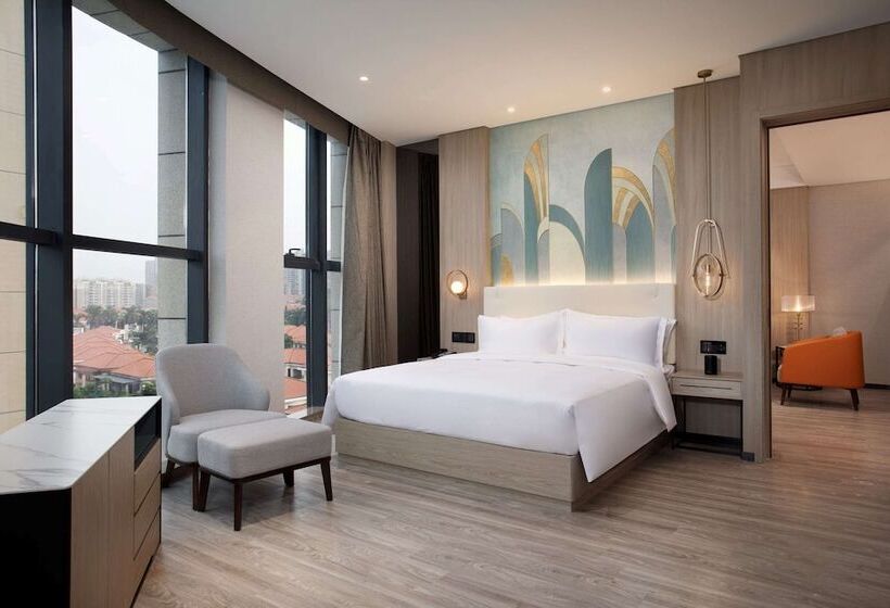 Люкс Повышенной Комфортности, Ramada Encore By Wyndham Dongguan East
