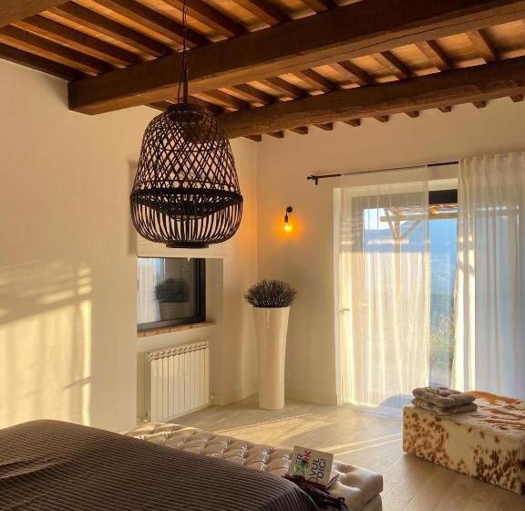 Deluxe Suite King Bed, Borgo Crispiero