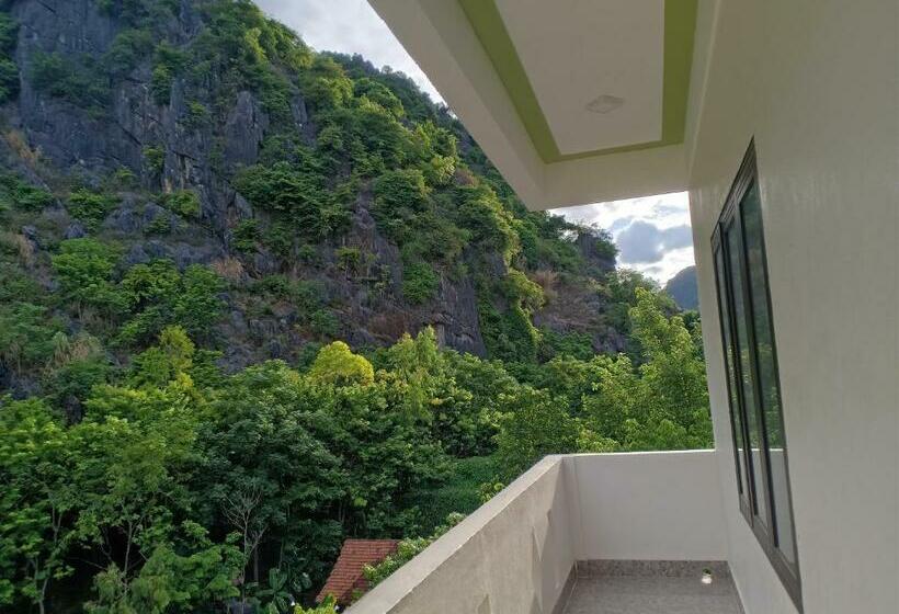 اتاق خانوادگی با چشم‌انداز کوه, Starlet Hotel Phong Nha