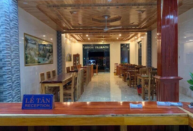 اتاق استاندارد چهار تخته, Starlet Hotel Phong Nha