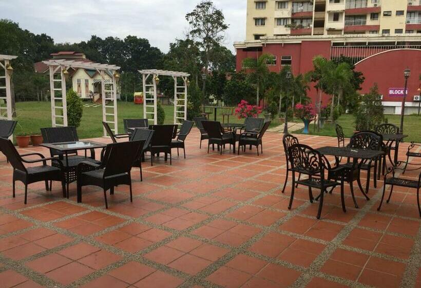 Familienzimmer, D Savoy @ Famosa By Mr