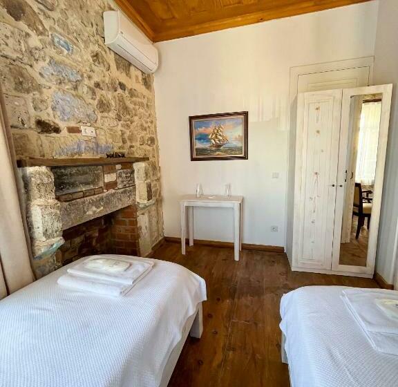 디럭스 4인 룸, Alacati Cadde Otel