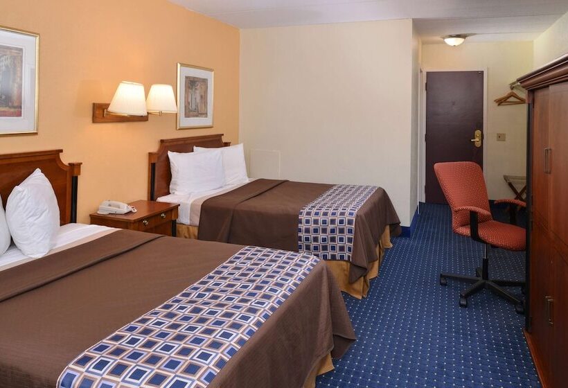 带2个双人床的标准工作室, Americas Best Value Inn Geneva