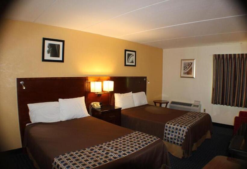 带2个双人床的标准工作室, Americas Best Value Inn Geneva
