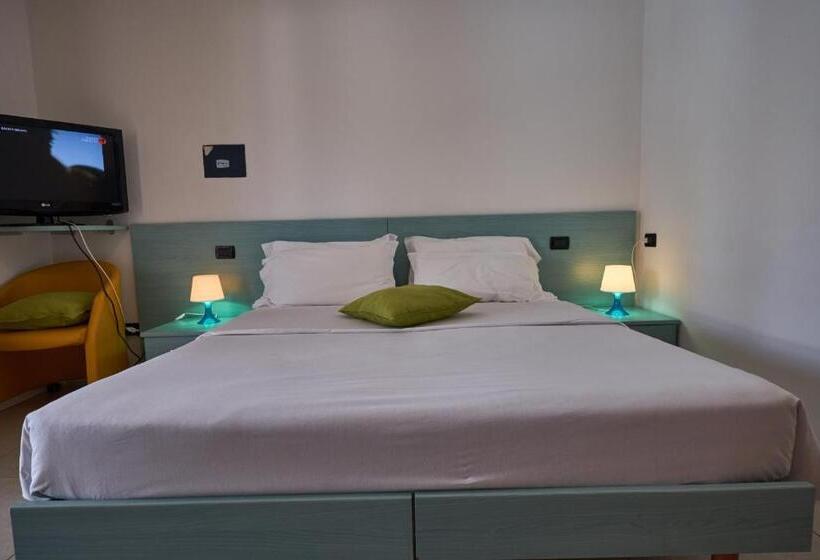 استودیوی استاندارد, Villaggio Turistico Lugana Marina