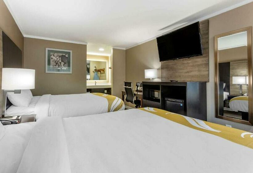 Номер Стандарт, Quality Inn & Suites