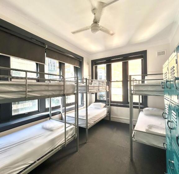 共同バス付シェアルーム, The Downing Hostel