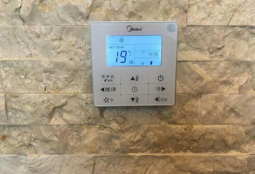 اتاق لوکس, Iveria