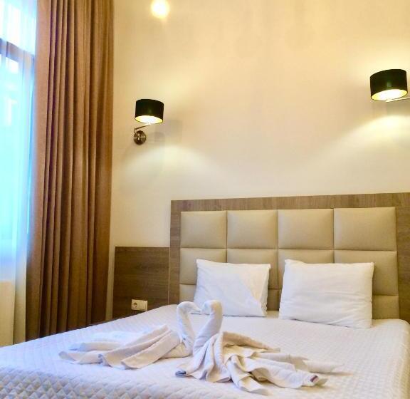 اتاق لوکس, Iveria