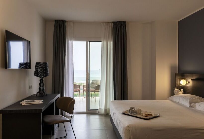 Номер Комфорт Вид на Море, Resort La Battigia Beach & Spa