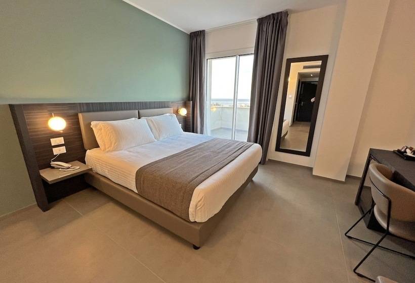 Трехместный Номер Deluxe Вид на Море, Resort La Battigia Beach & Spa