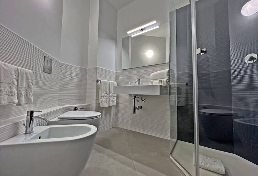 Трехместный Номер Deluxe Вид на Море, Resort La Battigia Beach & Spa