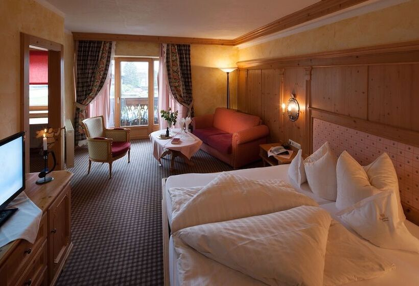 Семейный Номер, Das Traditionshotel Schwarzer Adler