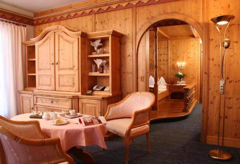 Номер Стандарт Вид на Горы, Das Traditionshotel Schwarzer Adler