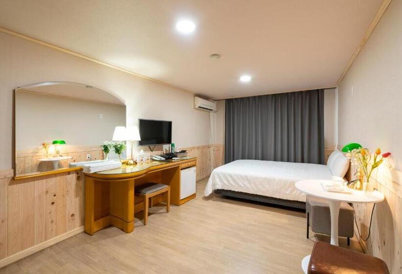 Номер Стандарт, New Jeju