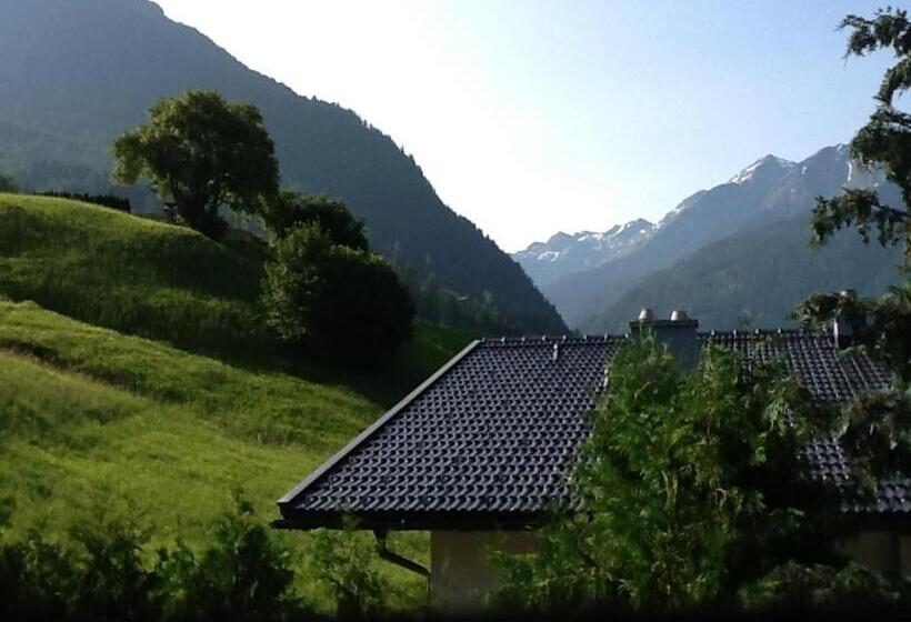 Номер Стандарт с Балконом, Haus Hubertus Wintersaison Und Sommersaison
