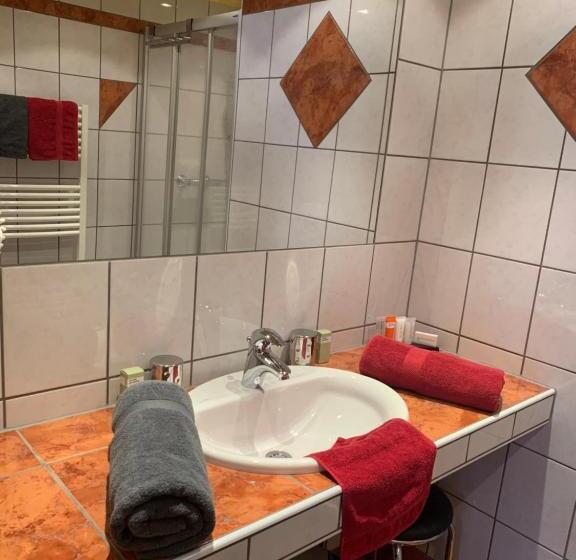 Номер Стандарт с Балконом, Appartements Gästehaus Schrott