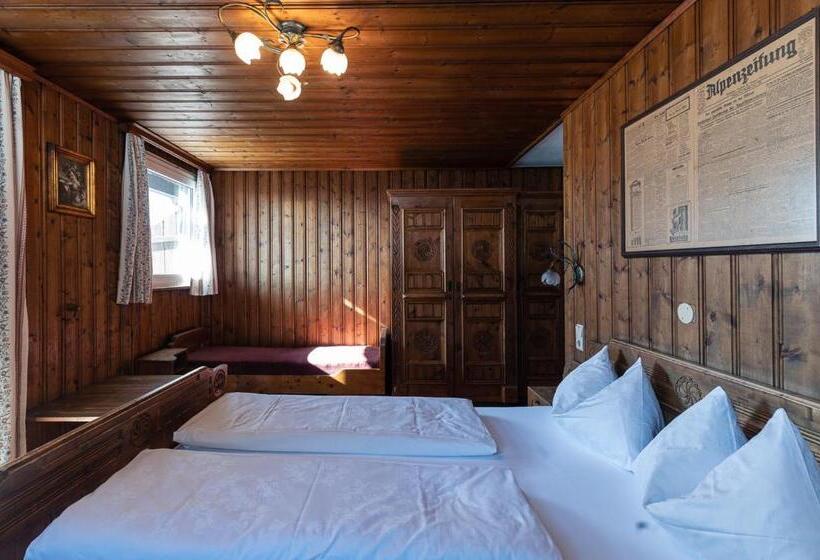 Трехместный Номер Стандарт с Балконом, Gasthof Residence Brugghof & Erlhof