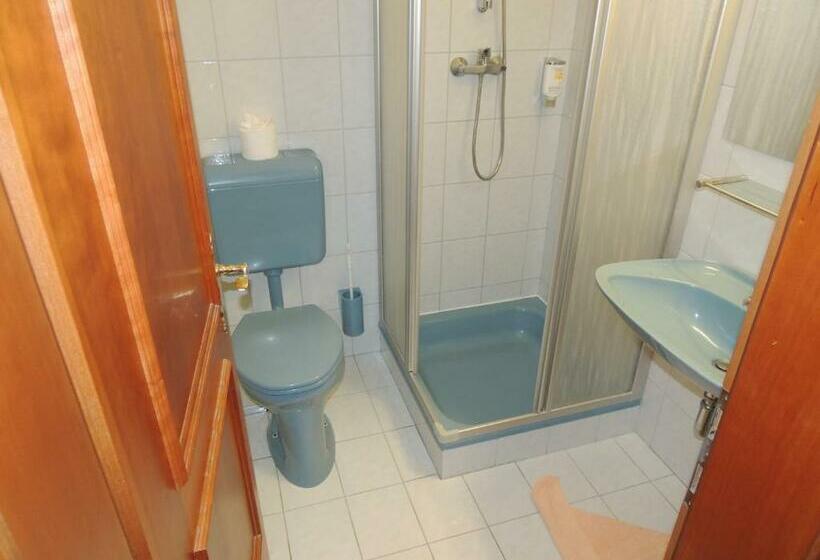 اتاق استاندارد با بالکن, See & Genusshotel Silvia