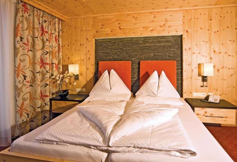 Номер Стандарт с Балконом, Landhotel Alpenhof Filzmoos