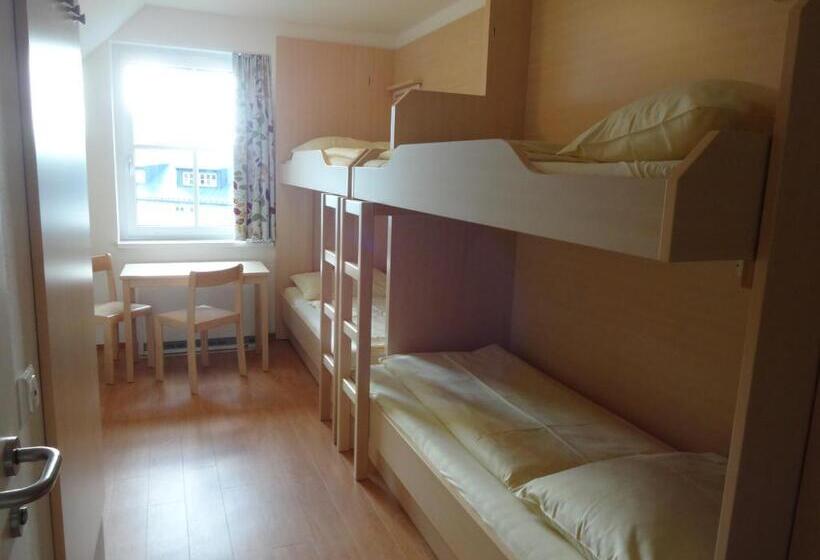 4인용 스탠다드 룸, Jugendgästehaus St. Gilgen
