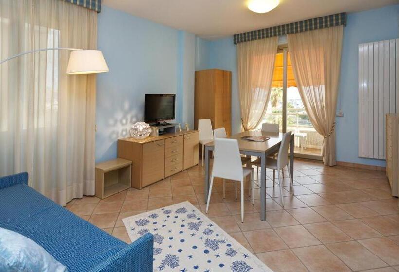 آپارتمان 1 خوابه با بالکن و چشم‌انداز دریا, Residence Dei Due Porti