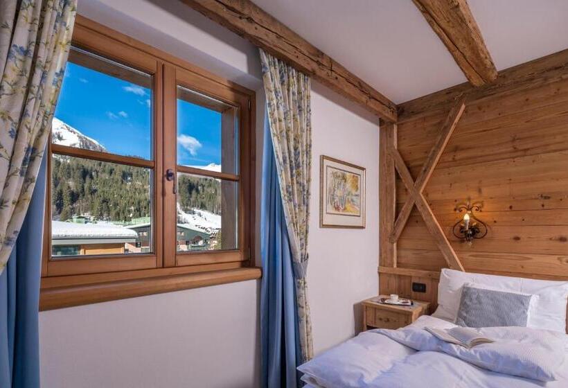 سوئیت جونیور با چشمانداز کوهستان, Chalet Del Sogno