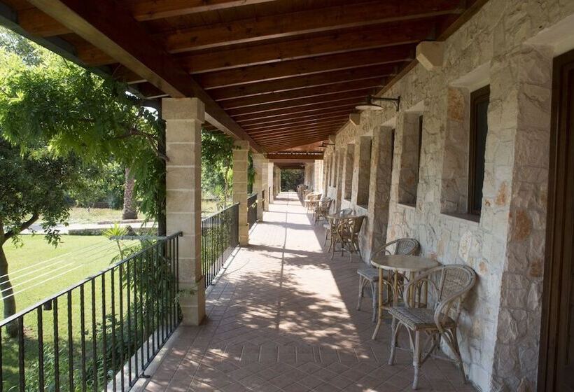 Номер Superior, Masseria Le Pajare