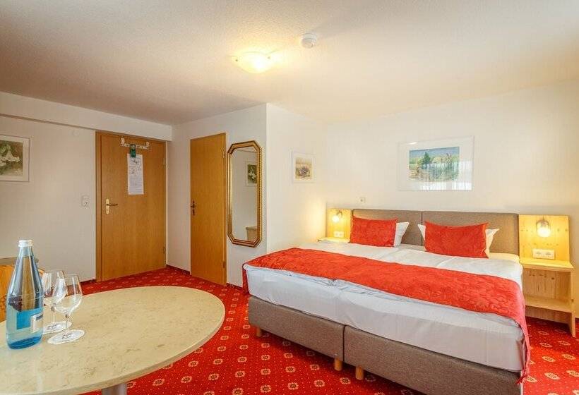 Номер Премиум Вид на Сад, Landhotel Bartlehof