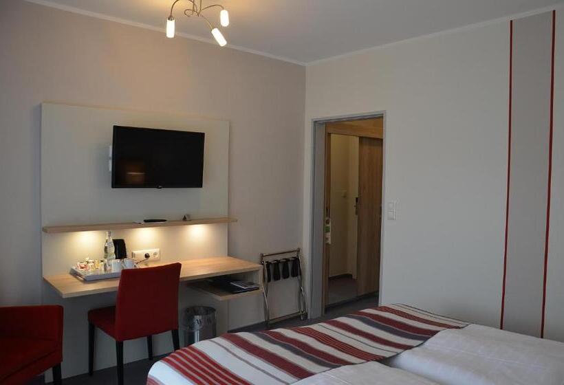 Номер Стандарт с Балконом, Flair Hotel Am Rosenhügel   Garni