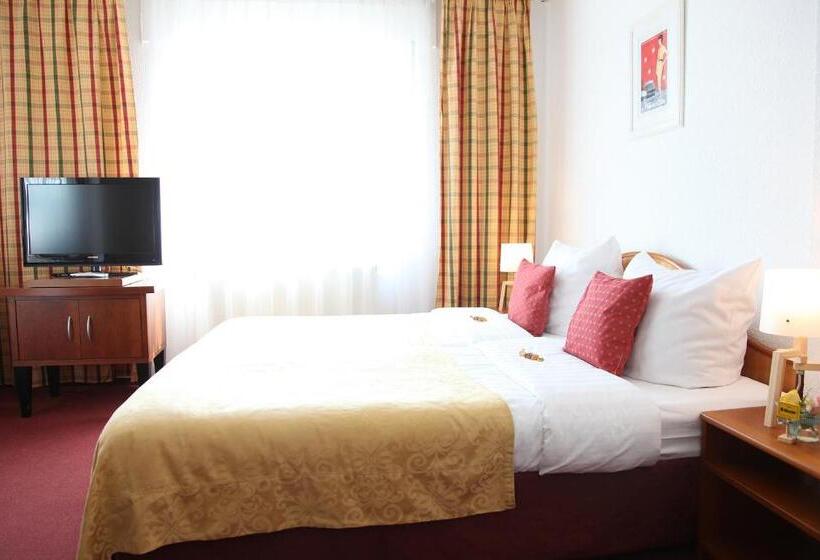 Номер Стандарт Трехместный, Cityhotel Amadeus