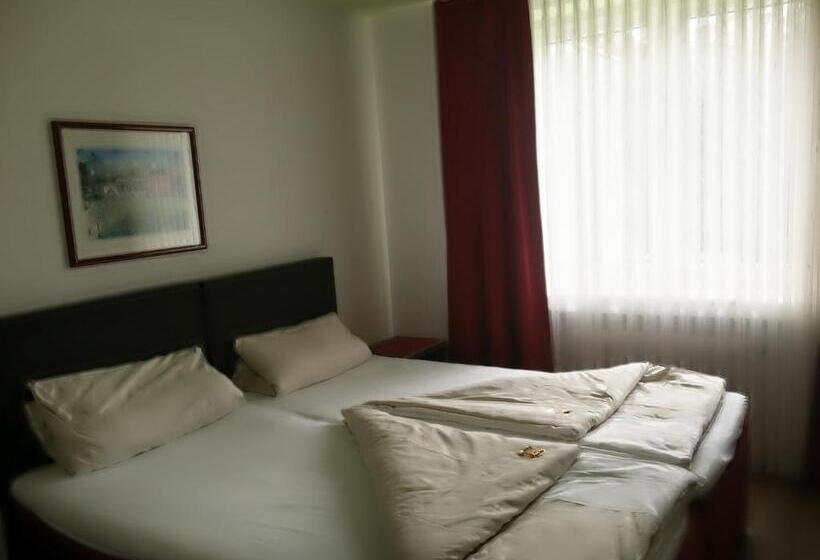 Номер Стандарт, Central Hotel Troisdorf