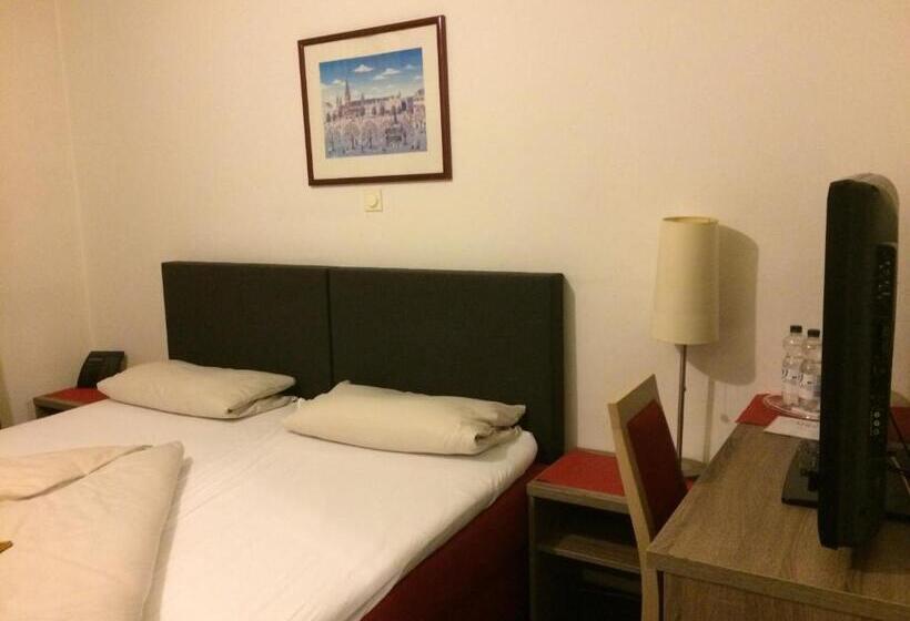 Номер Стандарт, Central Hotel Troisdorf