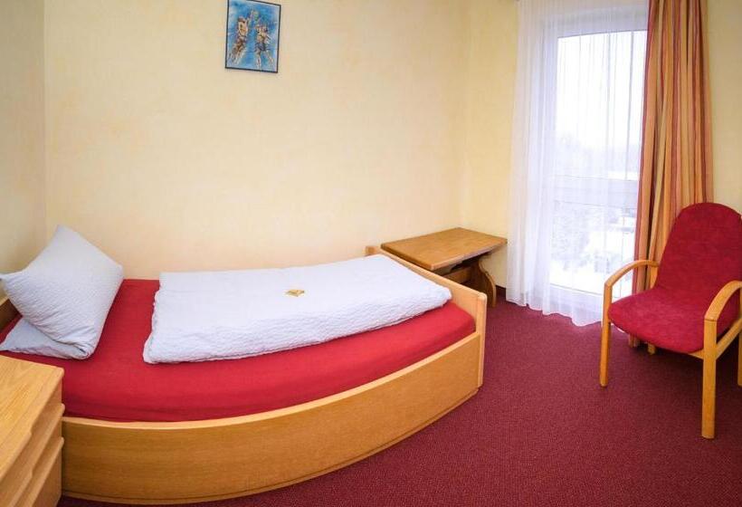 غرفة ديلوكس ثلاثية, Schröder S Hotelpension