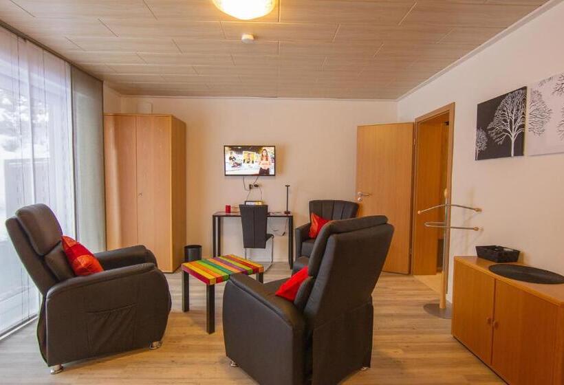 غرفة ديلوكس ثلاثية, Schröder S Hotelpension