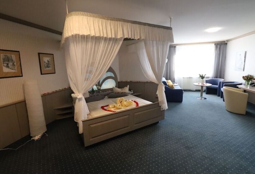 Номер Deluxe, Drei Schwanen  Ristorante Due Fratelli