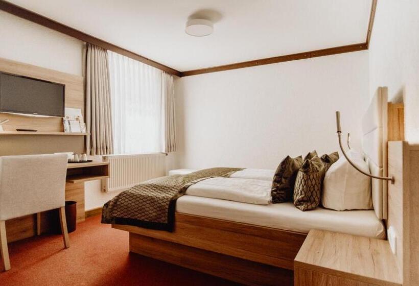 Номер Стандарт, Frauensteiner Hof