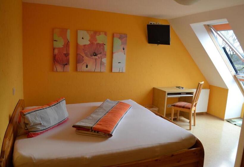 Номер Стандарт, Gasthof Hotel Traube