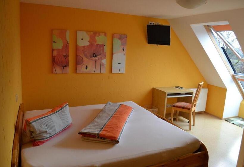 Номер Стандарт, Gasthof Hotel Traube
