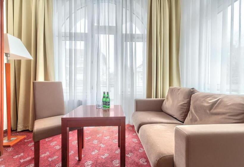 اتاق راحتی, Atol Spa