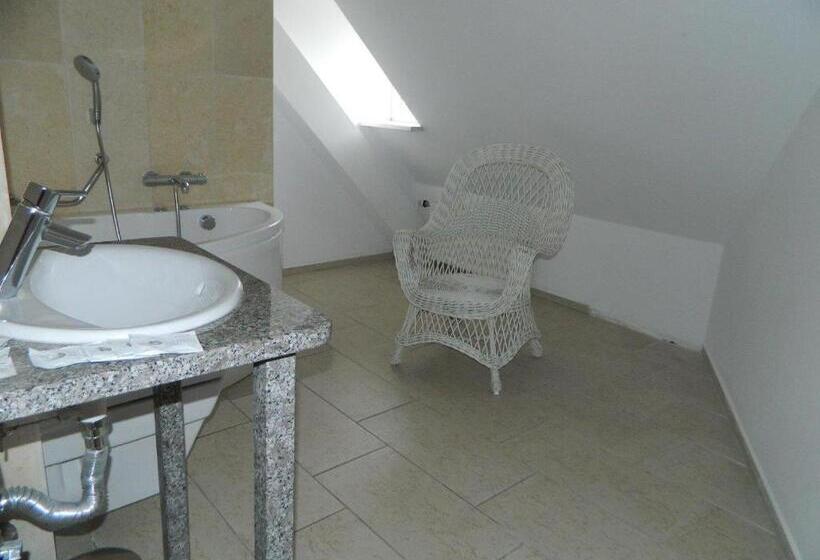 اتاق پنت هاوس, Atol Spa