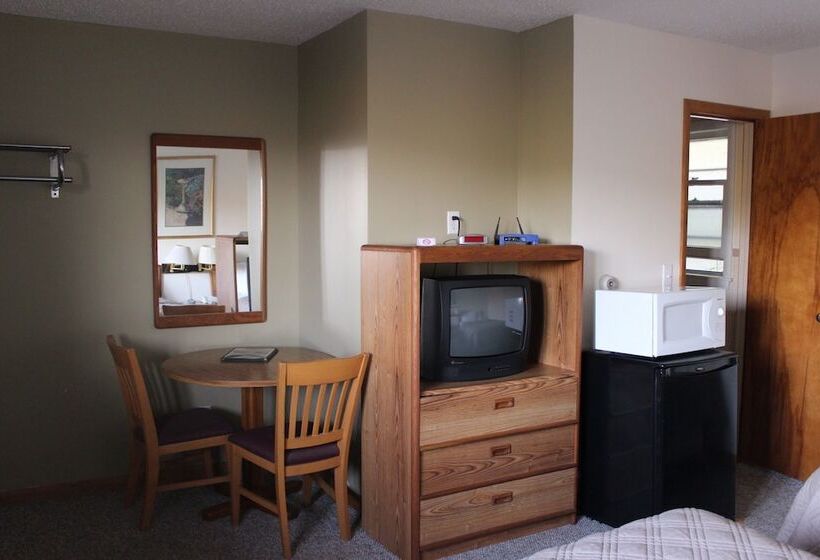 Номер Стандарт 2 Двуспальные Кровати, Berkshire Travel Lodge